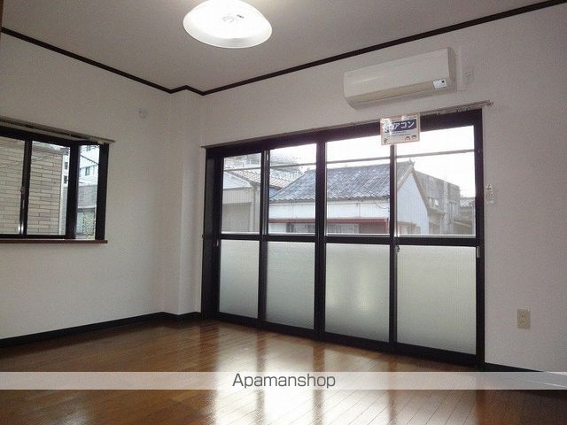 ロイヤルガーデン南宝永町の内装写真