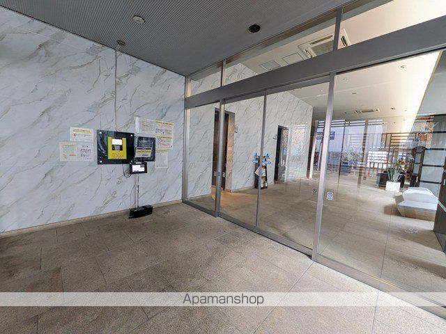 ラフィネタワー札幌南3条の玄関写真