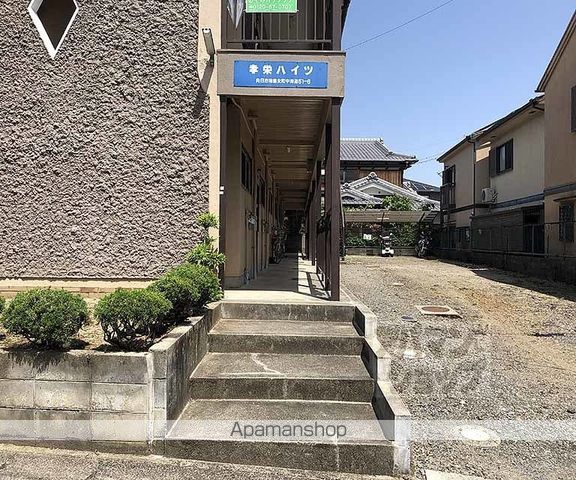 孝栄ハイツの玄関写真