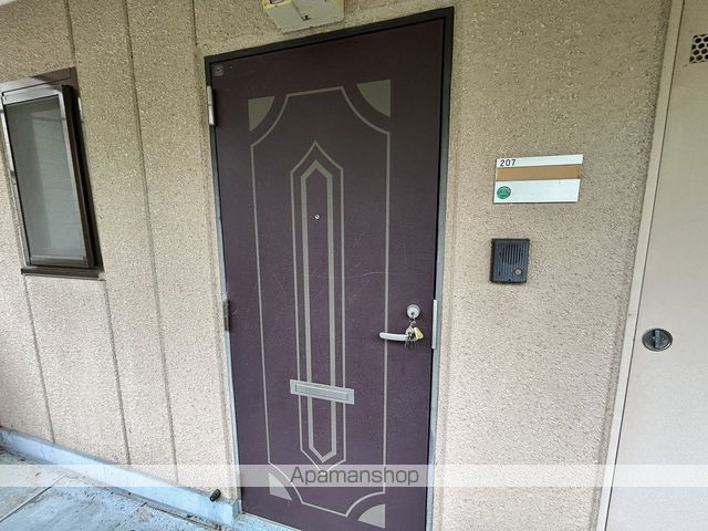 レジデンスS&Wの玄関写真