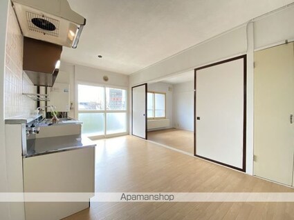 ヴィラナリー函館６号棟（ヴィラナリーハコダテロクゴウトウ[3DK/61.12m2]の内装2