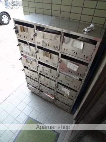 ドリームハイツ本館の玄関写真