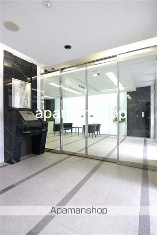 LEGAL北堀江の玄関写真