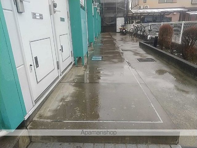 レオパレスヴェールの玄関写真
