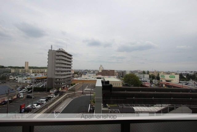 東京都東大和市上北台１丁目[1K/25.9m2]の駐車場