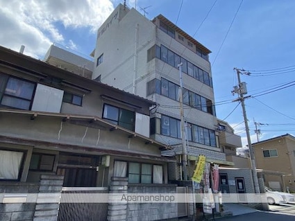 真鍋ハイツ　東棟[1K/24.22m2]の外観3