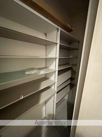 メニーズコート西宮の沢タウンD棟の内装写真