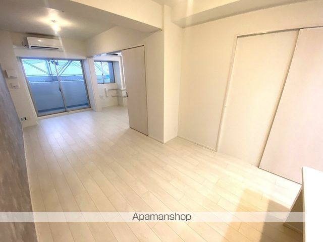 スプランディッド上本町WESTIIの内装写真