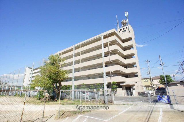 第一磯屋敷マンションの外観写真