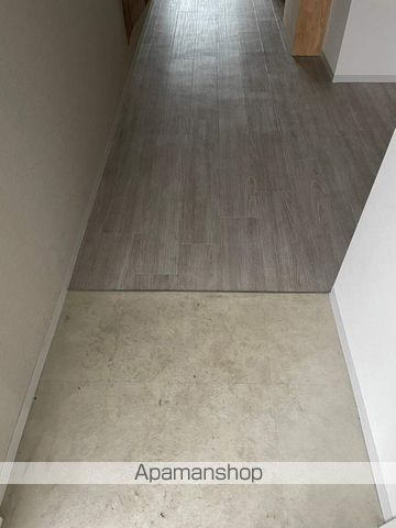 カレッジヒルズEの内装写真