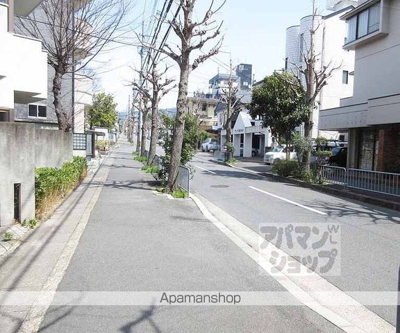 ミニヨンハウス勧修の外観写真
