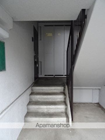 エステートIIの玄関写真
