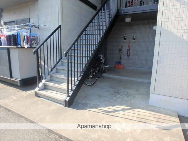 ハイツ・ハナキリンの玄関写真
