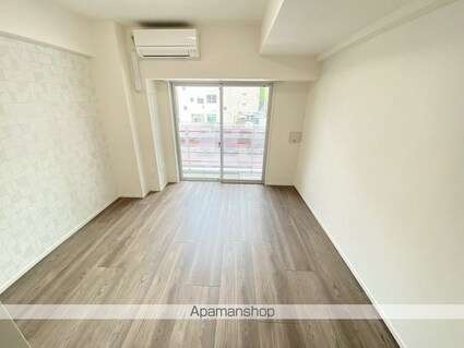 トゥールタ春日町[1K/25.18m2]のリビング・居間