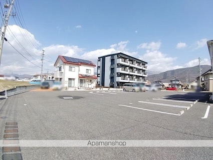 フォルテ[1LDK/45.09m2]の駐車場1