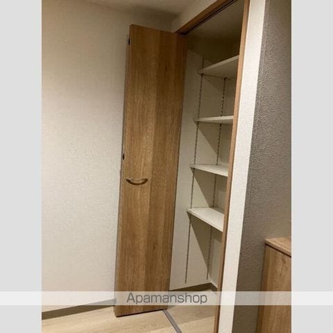 レジディア西天満の内装写真