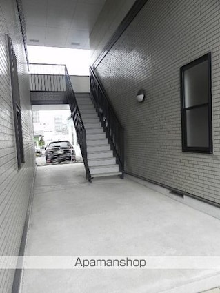 ベル・オトンヌ[1R/25.25m2]のエントランス