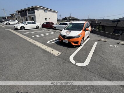 グレース曲野　Ａ[2LDK/58.99m2]の駐車場