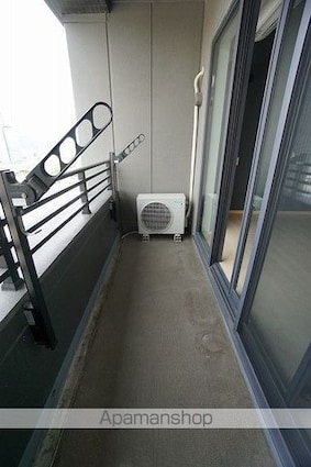 タワー・ザ・ファースト静岡[2LDK/77.03m2]のバルコニー