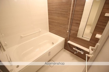 ロイヤルパークスＥＲ万代[2LDK/65.08m2]のバス