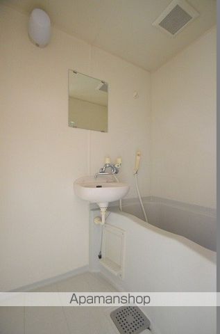 アドラー隅本の内装写真