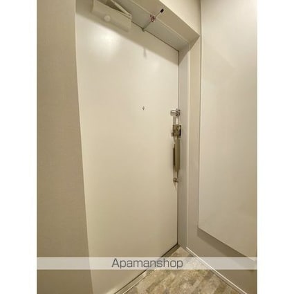 Ａｎｅｌａ　Ｃｏｕｒｔ[1R/40.29m2]の玄関