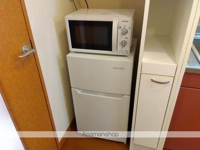 レオパレスラ スリーズの内装写真