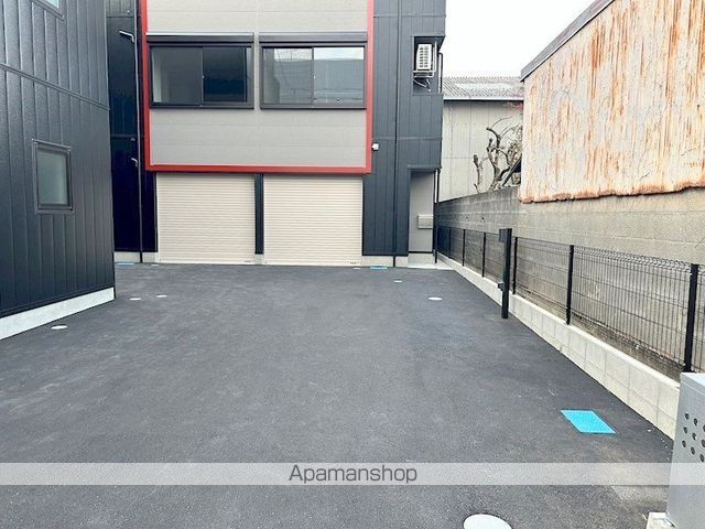 R−GARAGE助信の外観写真