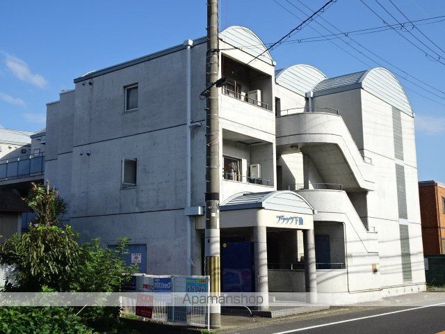 フラッツ下狛の外観写真