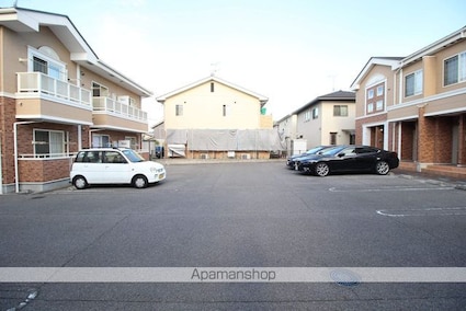 スティブル備後Ａ[1R/35.18m2]の駐車場