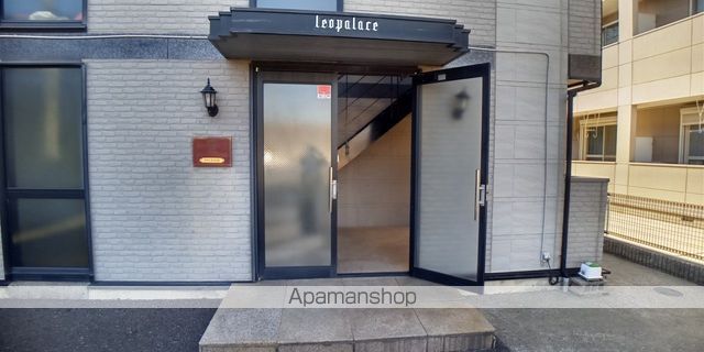 レオパレスハインスハイムの玄関写真