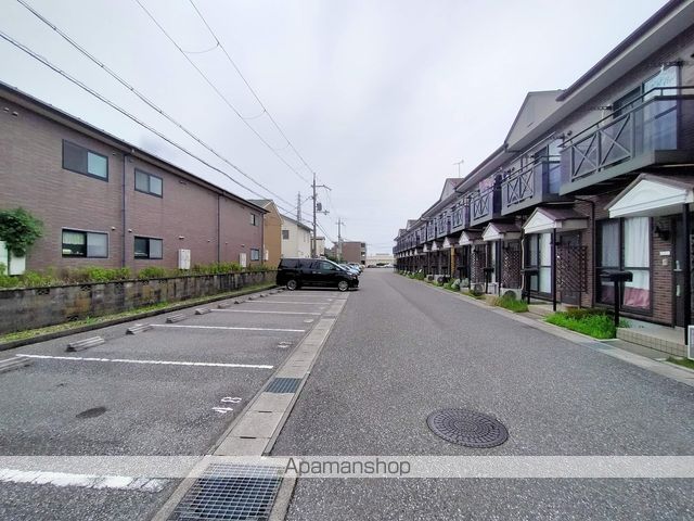 クレストビレッジIの玄関写真