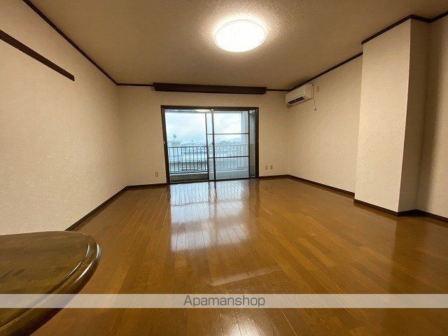 コスモ京塚の内装写真