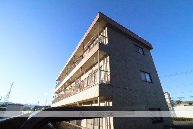 マンションシェルの外観写真
