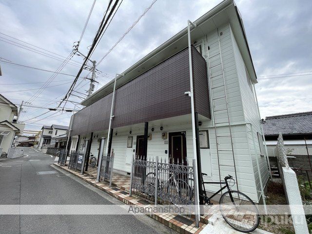 ポピュレール2号館の玄関写真