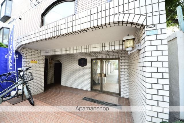 東京都中野区本町２丁目[1R/14.66m2]の共用部1