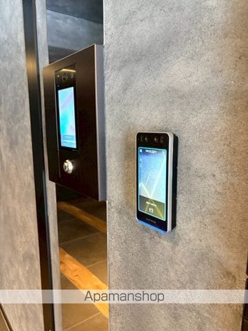 MAXIV横浜吉野町NORTHの玄関写真