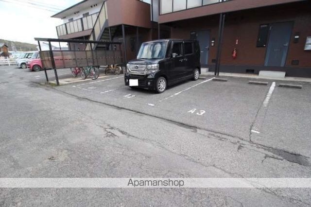 ビーライン川入　Ｂ[1K/30.69m2]の駐車場1