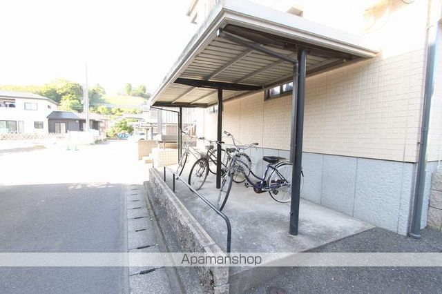 パルハイツ B棟の玄関写真