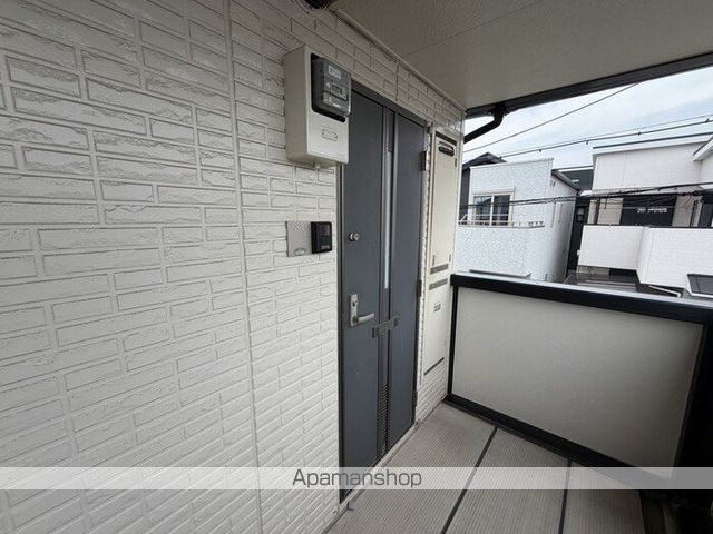 アディック東花園の玄関写真