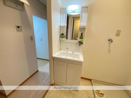 ヴィーアジラソーレＡ・Ｂ棟[1K/33.39m2]の洗面所