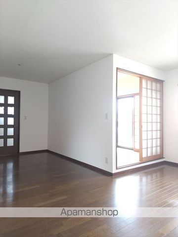 和歌山県和歌山市石橋丁[4LDK/109.98m2]の内装2