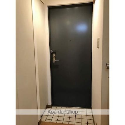 グランドメゾン三軒茶屋[1DK/30.55m2]の玄関