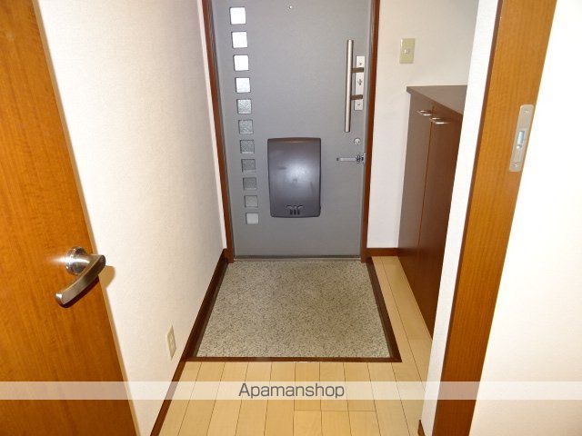米子市 2階建 築24年の内装写真