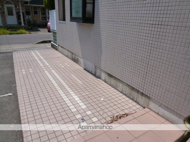 フォーシーズンの玄関写真