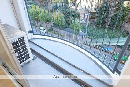 東京都新宿区西新宿４丁目[1R/26.53m2]のバルコニー