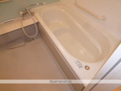 ベルヴィオウミ[3LDK/84.66m2]のバス