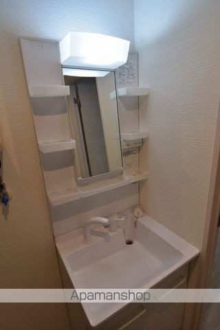クレステージ西岡の内装写真