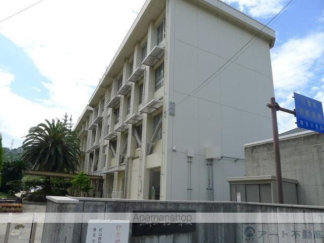 愛媛県松山市高岡町[1LDK/40.51m2]の周辺5