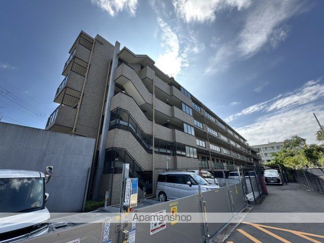 ライオンズマンション奈良帝塚山の玄関写真